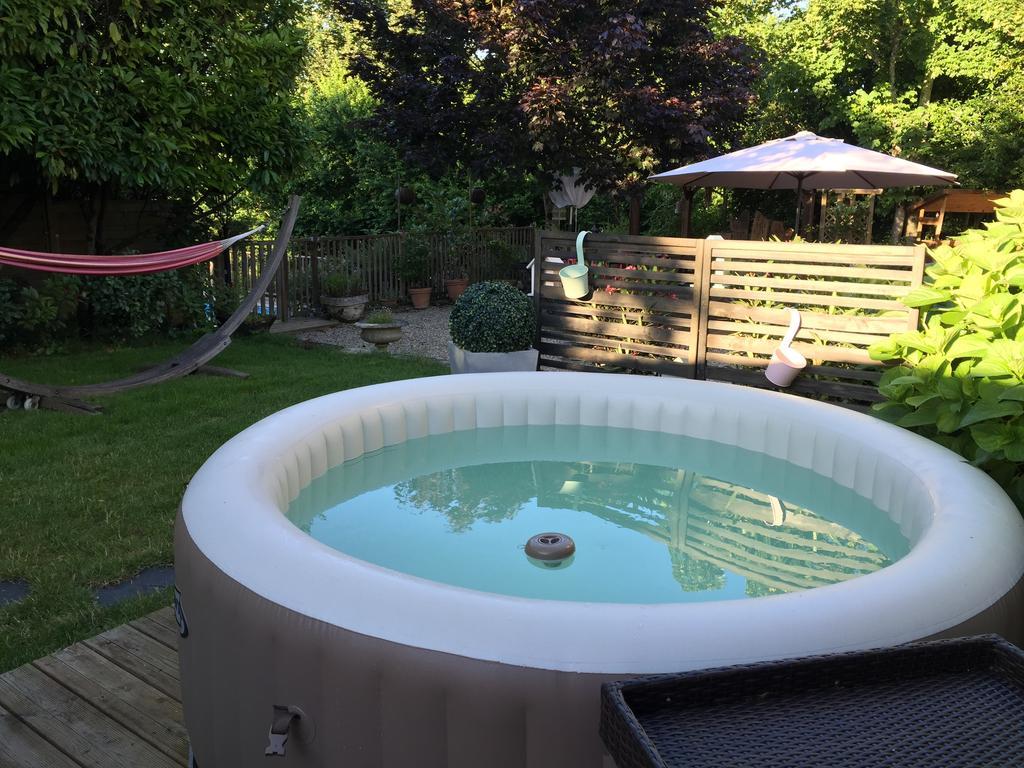 Domaine Des Deux Cedres Bed & Breakfast Gauriac Exterior photo