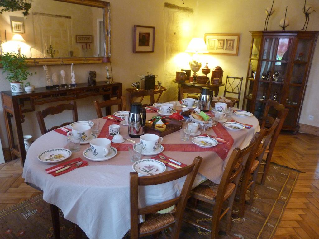 Domaine Des Deux Cedres Bed & Breakfast Gauriac Exterior photo