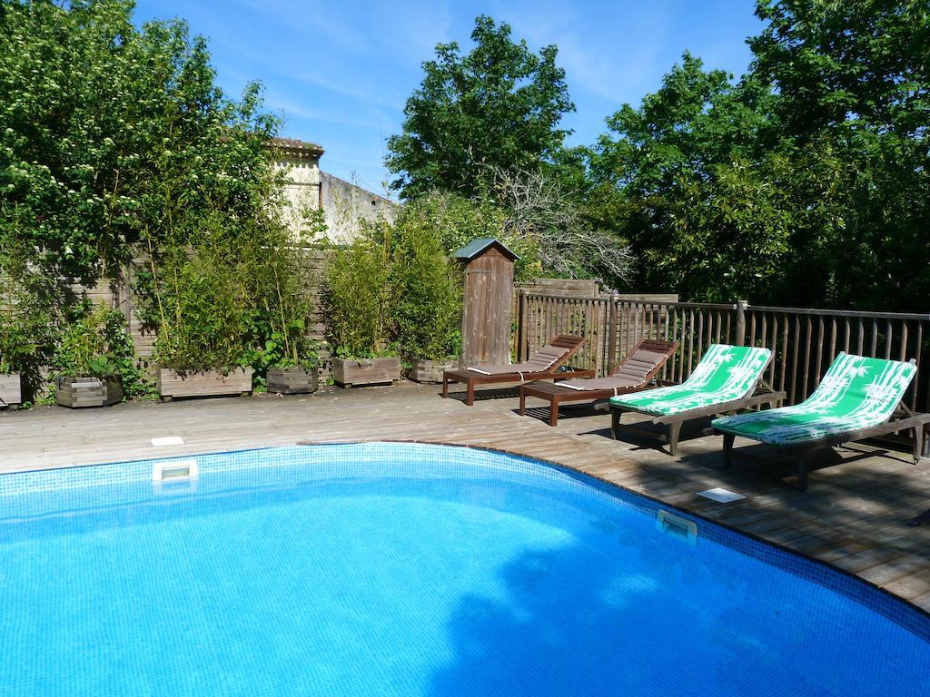 Domaine Des Deux Cedres Bed & Breakfast Gauriac Exterior photo