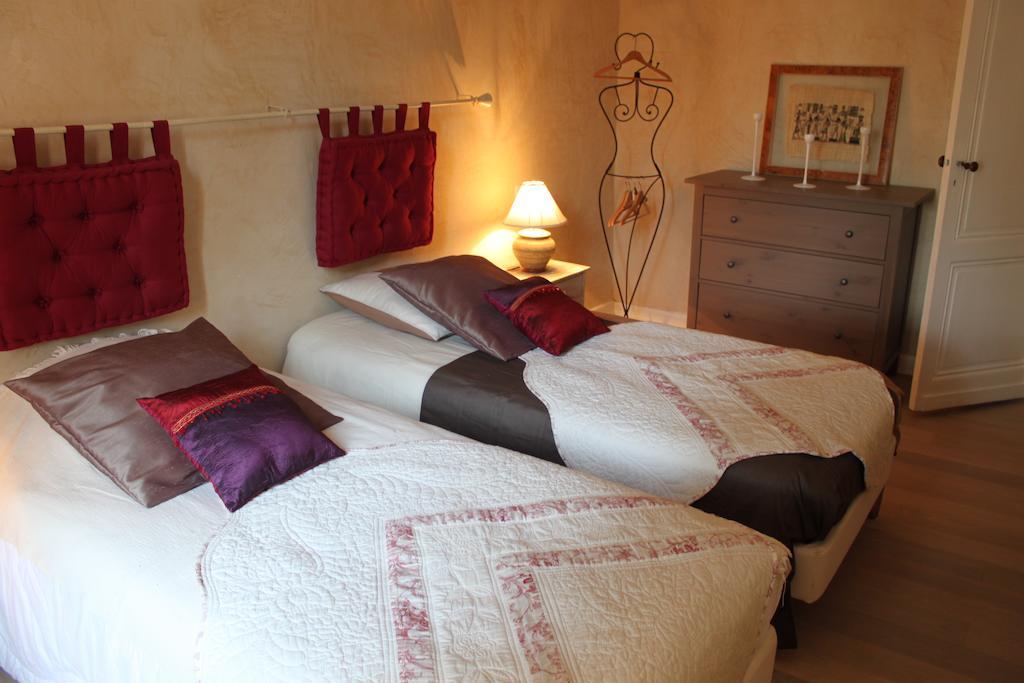 Domaine Des Deux Cedres Bed & Breakfast Gauriac Exterior photo