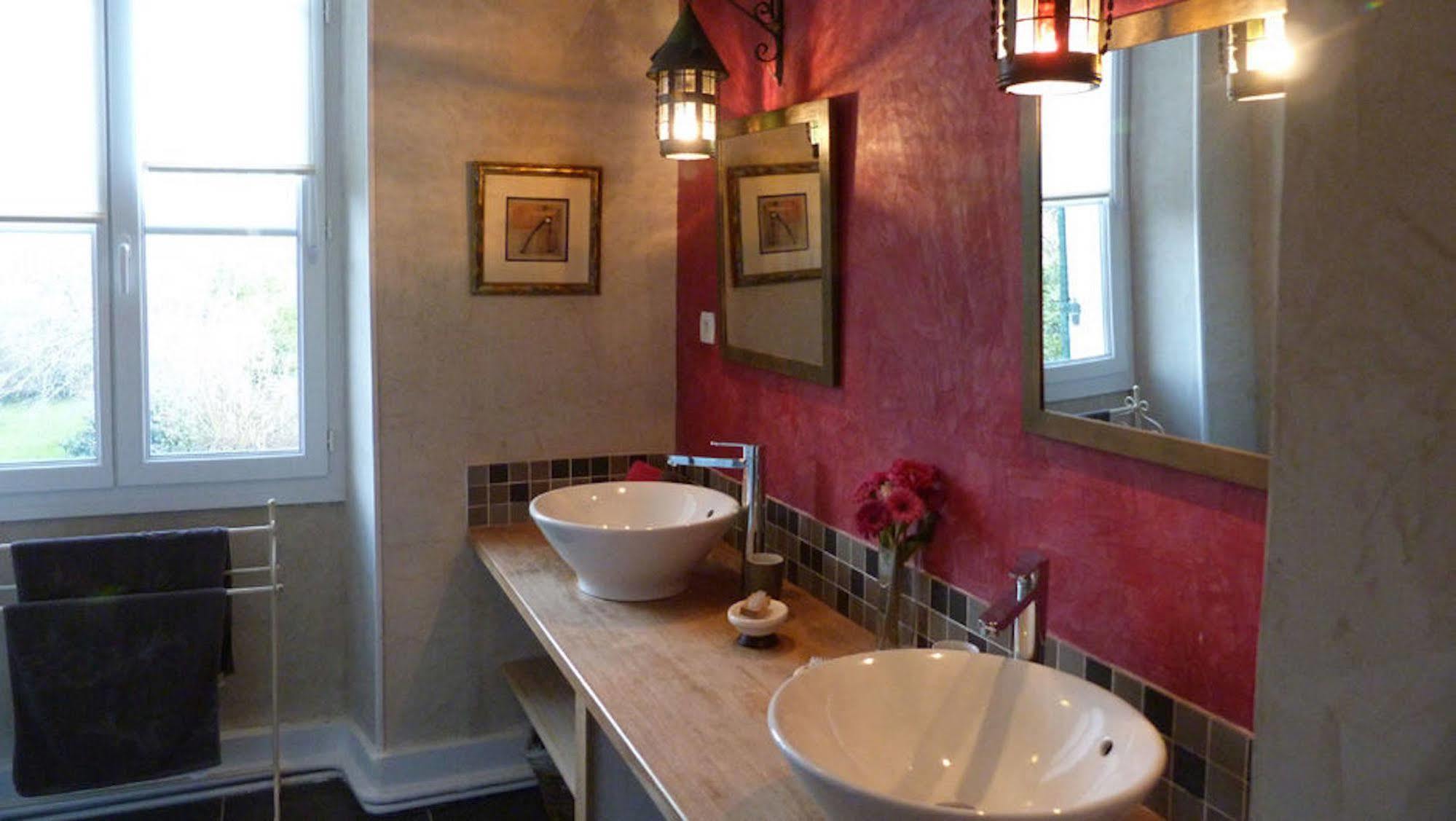 Domaine Des Deux Cedres Bed & Breakfast Gauriac Exterior photo
