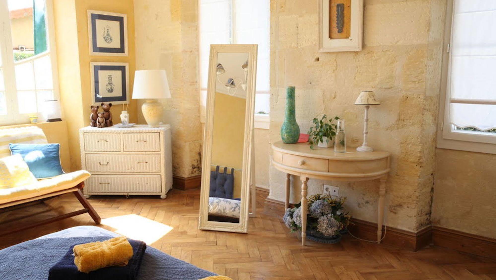 Domaine Des Deux Cedres Bed & Breakfast Gauriac Exterior photo