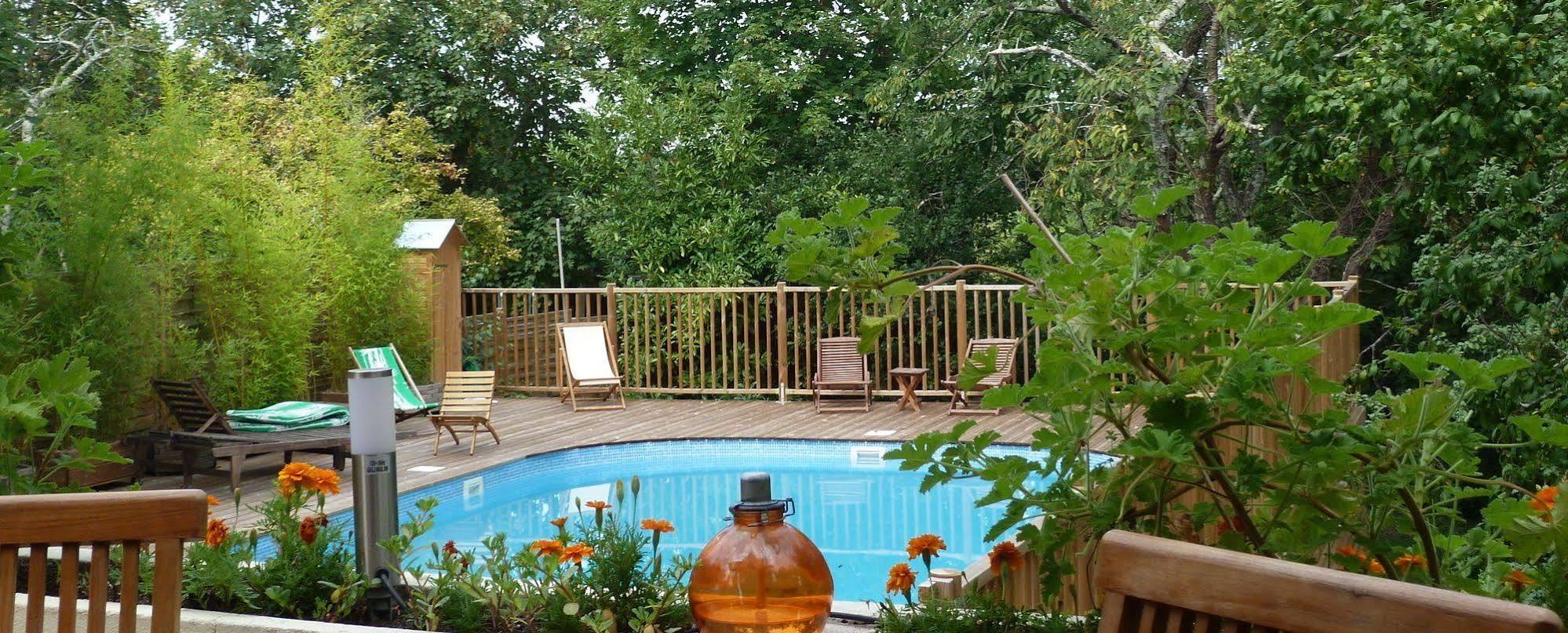 Domaine Des Deux Cedres Bed & Breakfast Gauriac Exterior photo